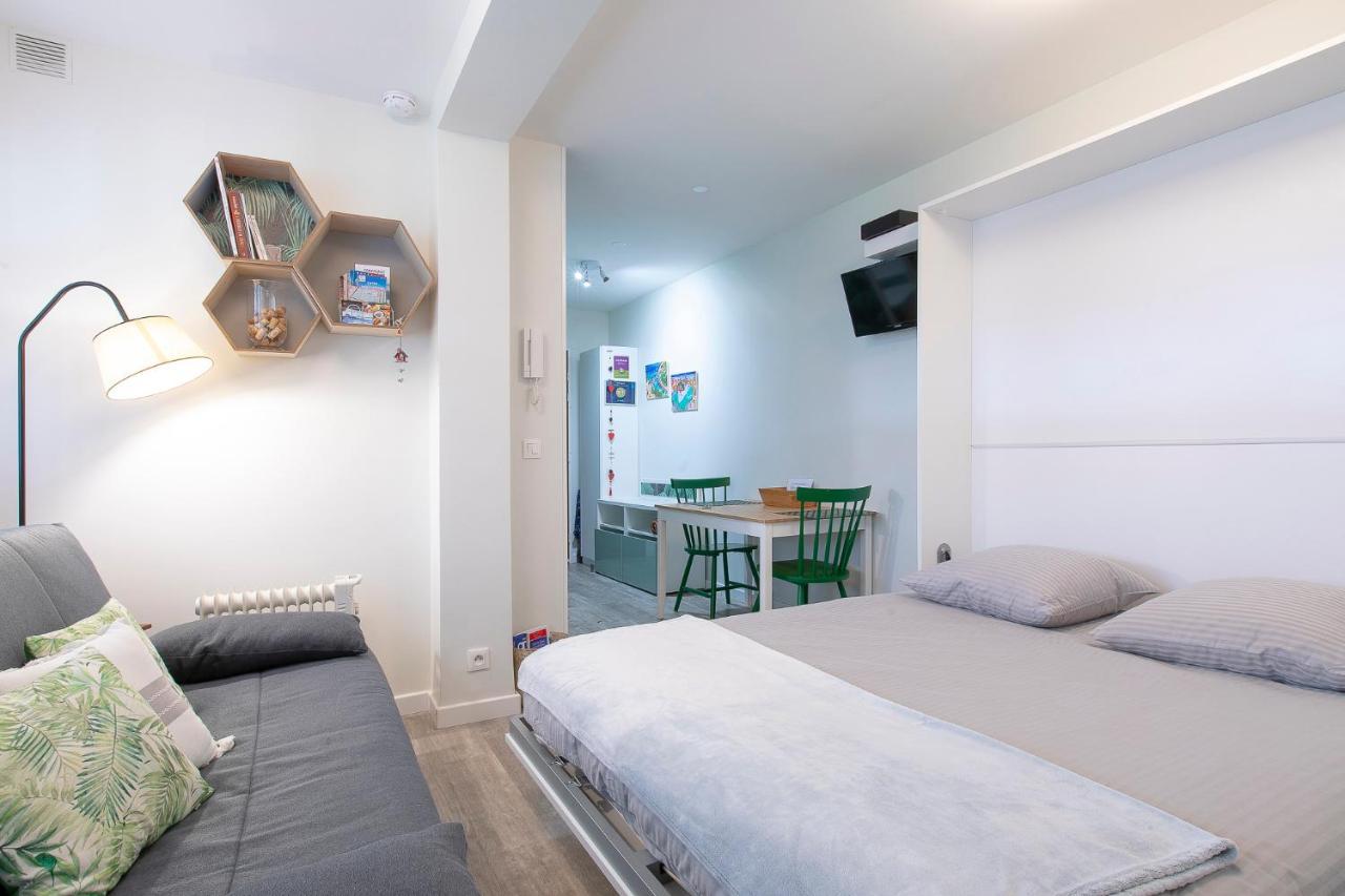 Le Studio Apartment Annecy Bagian luar foto