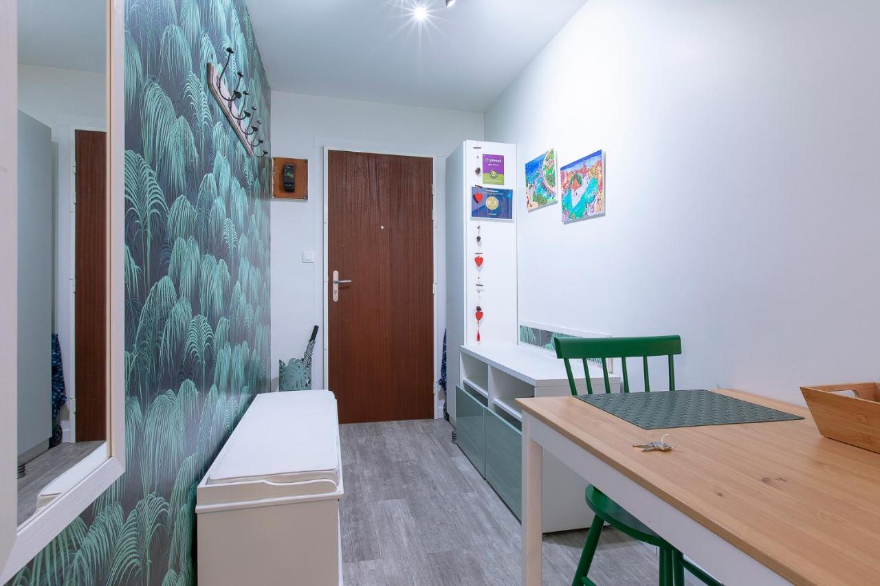 Le Studio Apartment Annecy Bagian luar foto